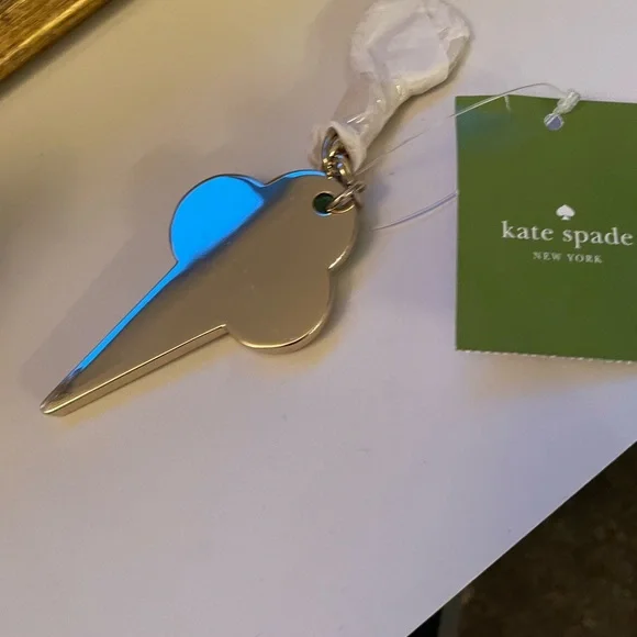 Kate Spade Ice Cream Cone Keychain - Picture 4 of 9